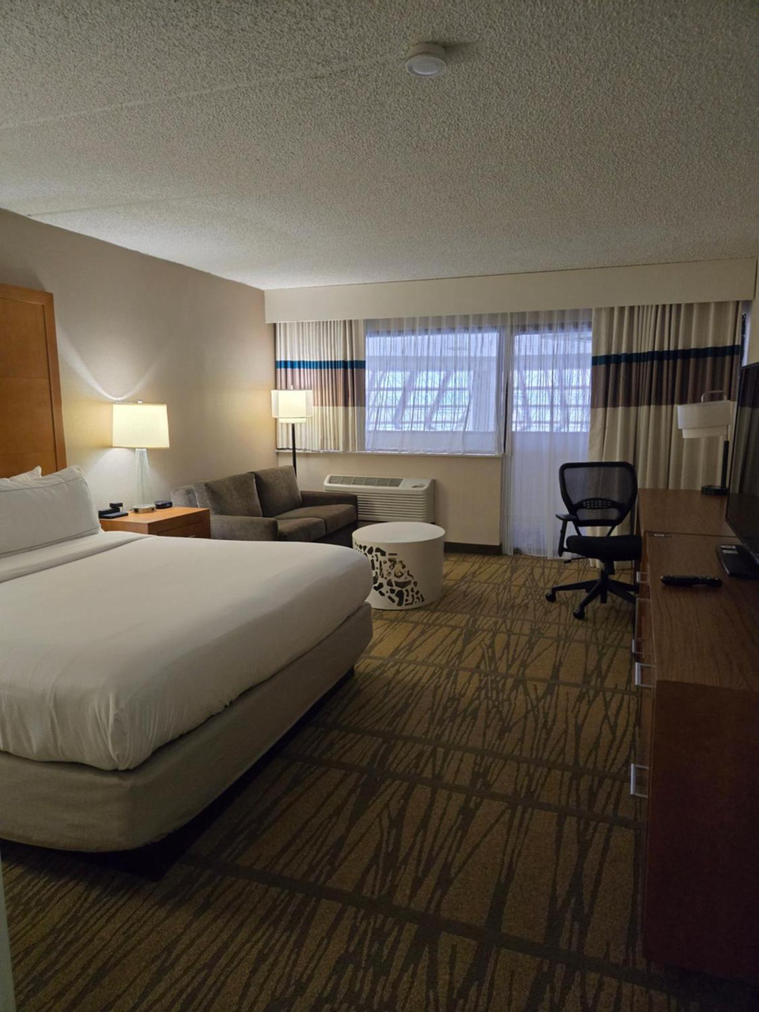 Doubletree By Hilton Rochester Хенриетта Экстерьер фото